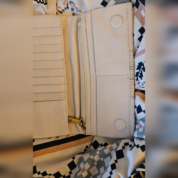 Hobo International Keen Continental Wallet - Picture 6 of 8